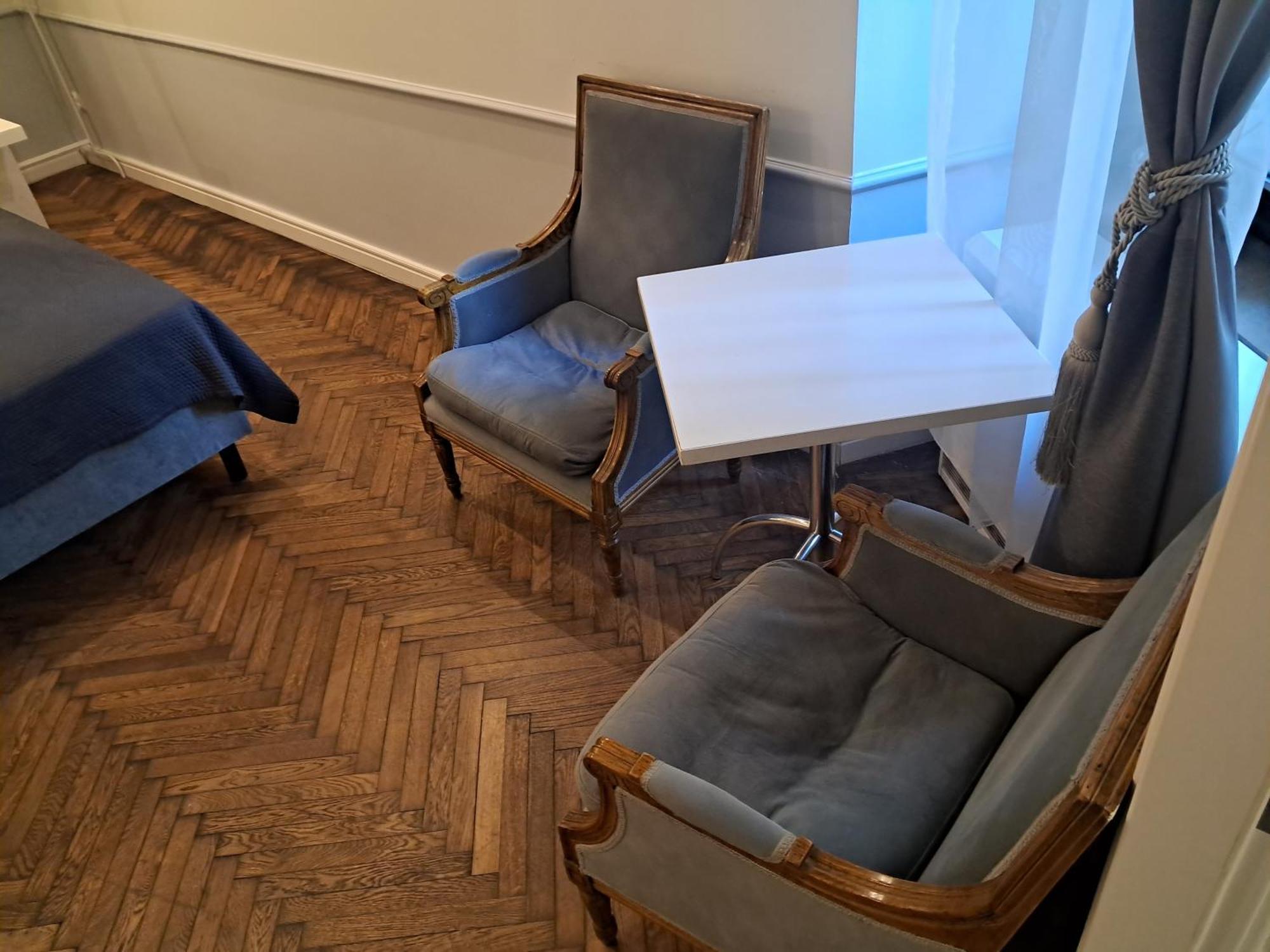 Aparthotel Angel House 3*